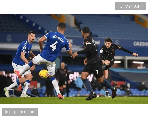 埃弗顿新赛季阵容深度解析：挑战与机遇并存，状态成关键焦点