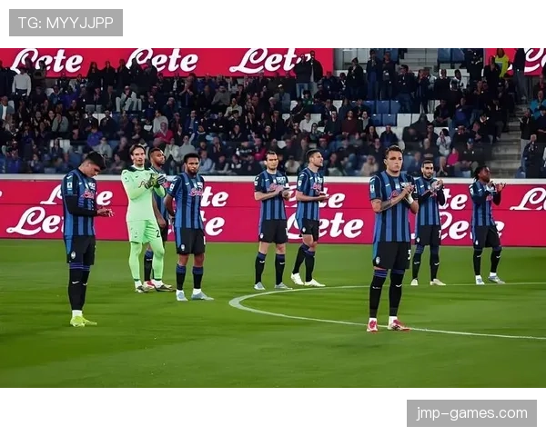 莱切防线稳固士气高涨,下轮赛事表现值得期待 莱切防线稳固士气高涨,下轮赛事表现值得期待