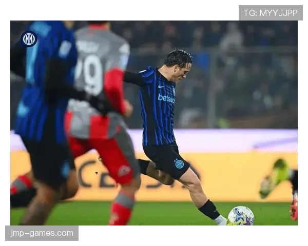 国米在意甲赛季中保持不败，状态稳健展现强大竞争力