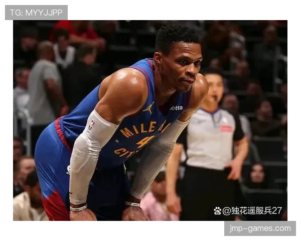 威斯布鲁克突破制造多次助攻，提升球队关键时刻进攻效率