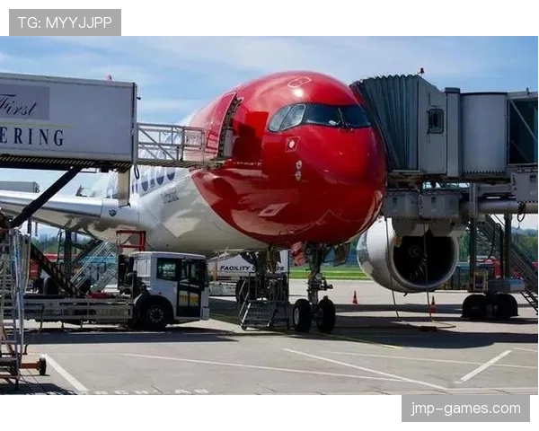 泰格·伍兹的私人飞机里程，够绕地球飞十圈了